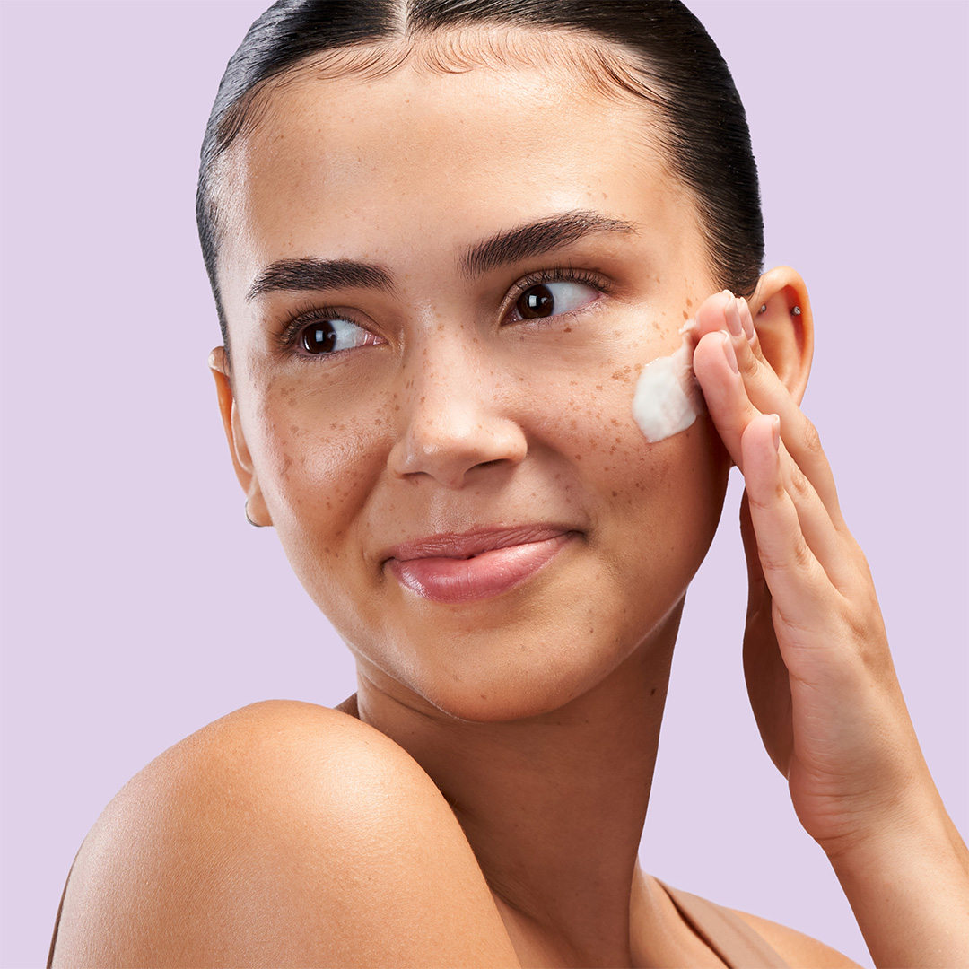 Bild till sociala medier Exuviance Pro-Plump Hydrating Cream modell fyrkantig