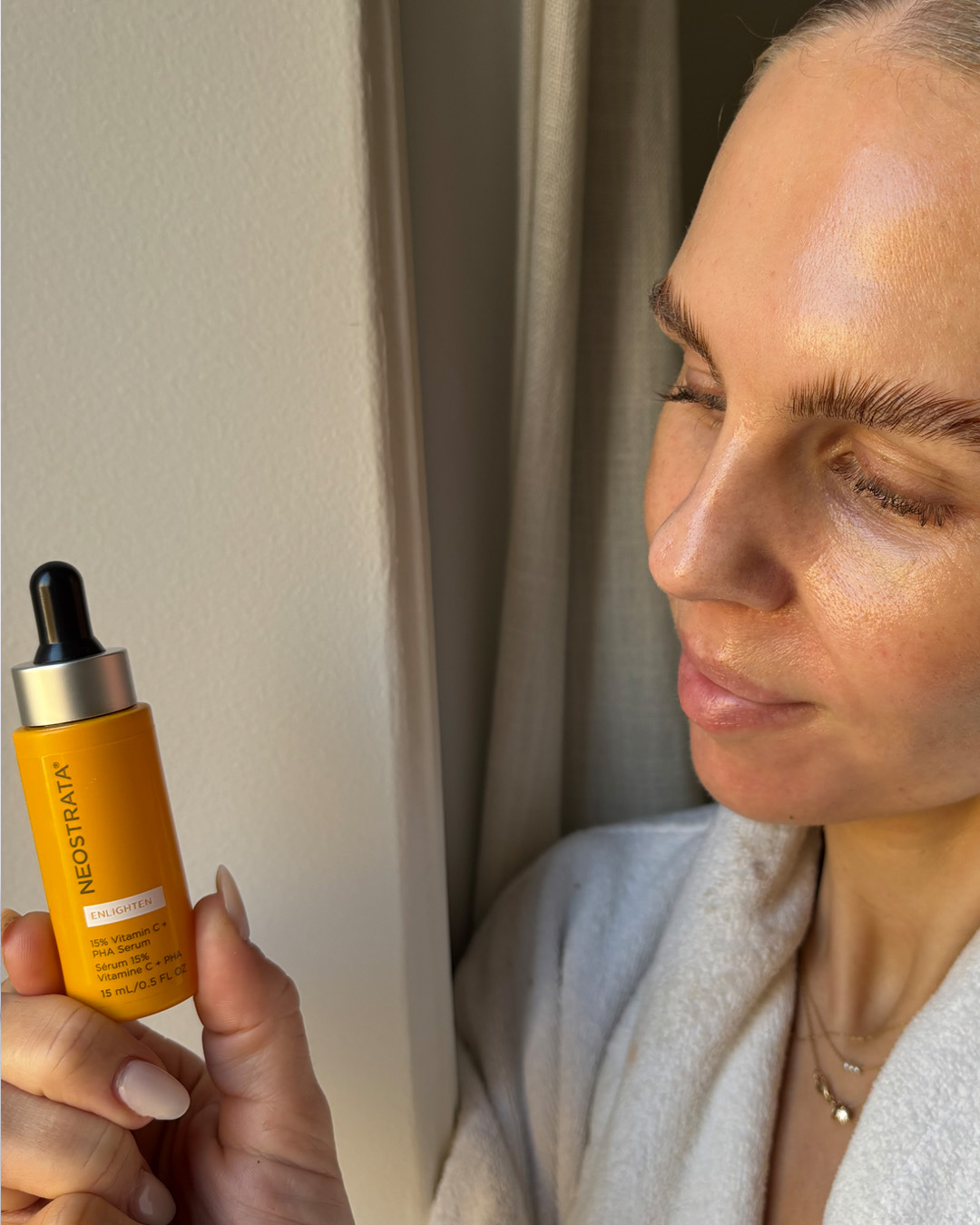 Bild till sociala medier NEOSTRATA C-vitamin serum