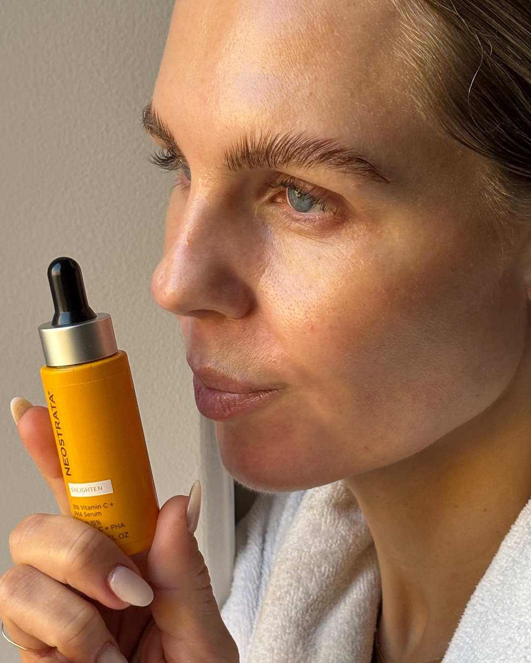 Bild till sociala medier NEOSTRATA C-vitamin serum